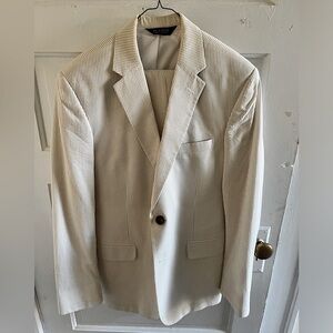 Jos A Bank Seersucker Two Piece Suit 42R Tan With Tortoiseshell Jacket Buttons